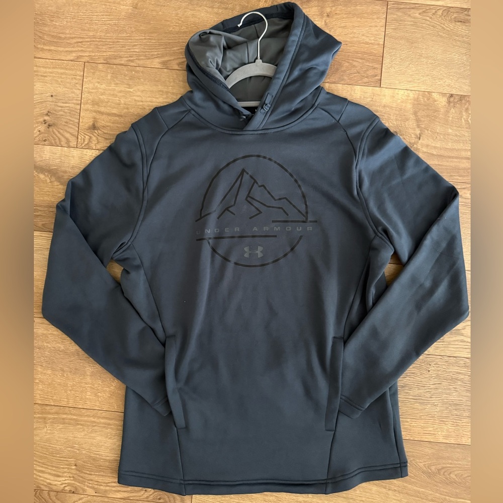 Under Armour Tech Terry Pullover with Mountain Design